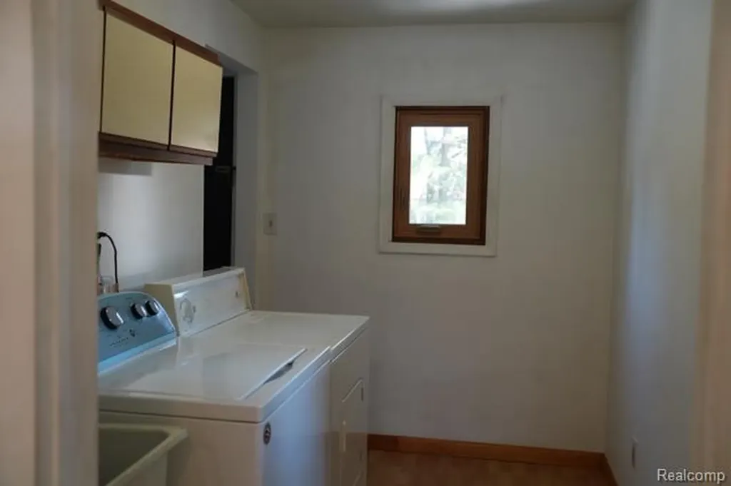 1890 Welch Road Commerce Charter Township MI 48390