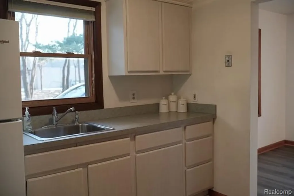 1890 Welch Road Commerce Charter Township MI 48390