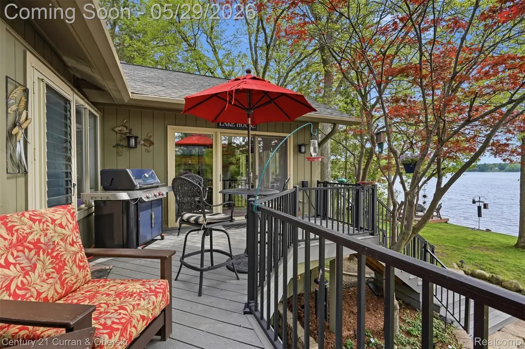 4233 Blain Island Road Waterford Charter Township MI 48329