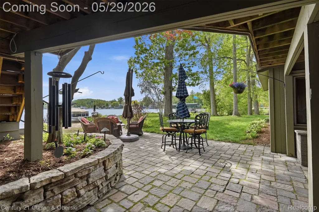4233 Blain Island Road Waterford Charter Township MI 48329