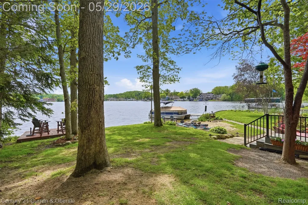 4233 Blain Island Road Waterford Charter Township MI 48329