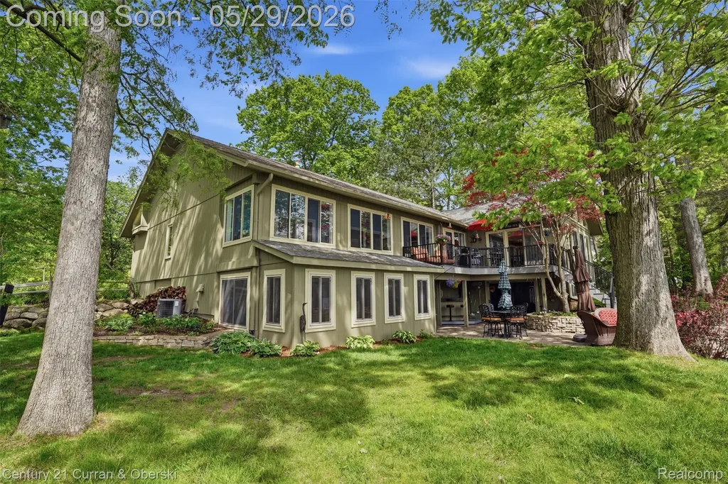 4233 Blain Island Road Waterford Charter Township MI 48329