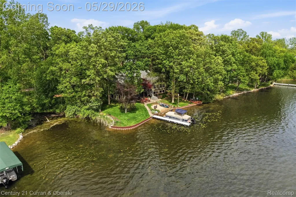 4233 Blain Island Road Waterford Charter Township MI 48329