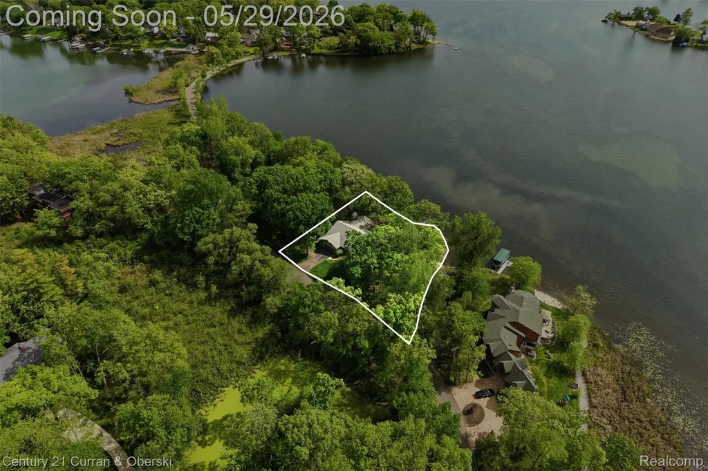 4233 Blain Island Road Waterford Charter Township MI 48329
