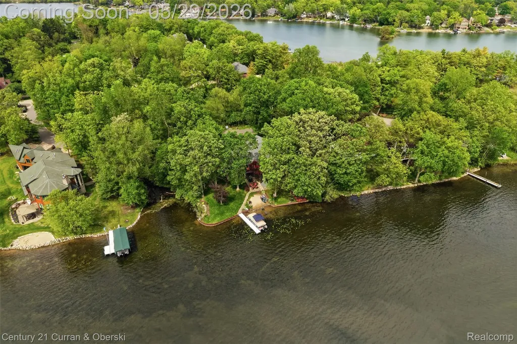 4233 Blain Island Road Waterford Charter Township MI 48329