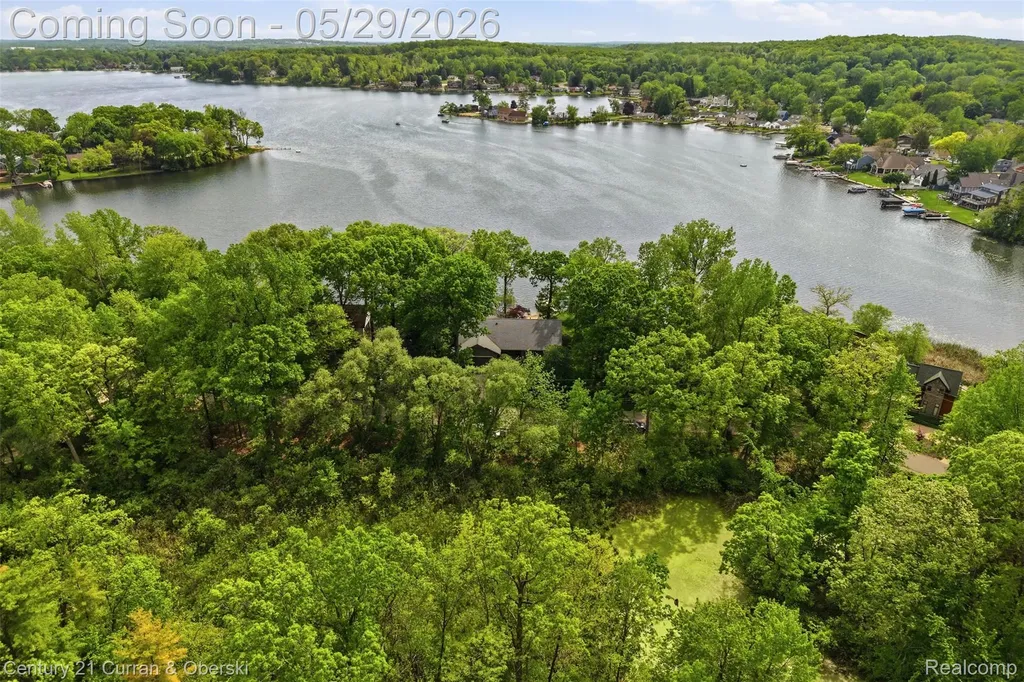 4233 Blain Island Road Waterford Charter Township MI 48329