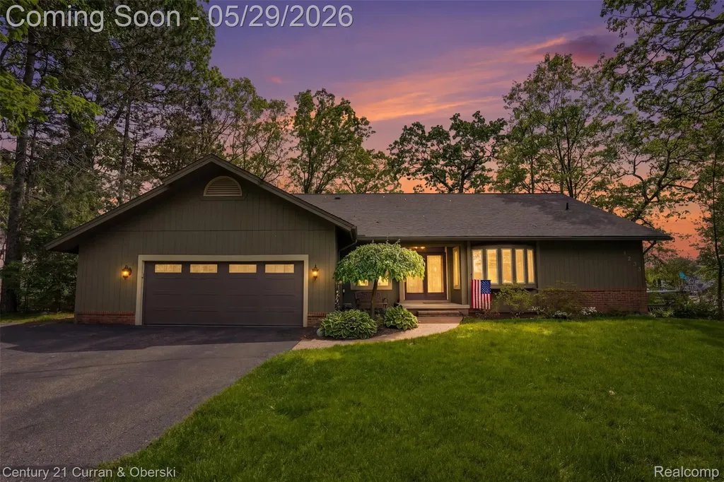 4233 Blain Island Road Waterford Charter Township MI 48329