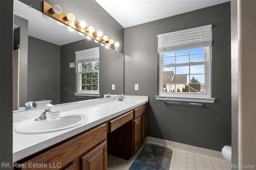 34444 Heartsworth Lane Sterling Heights City MI 48312