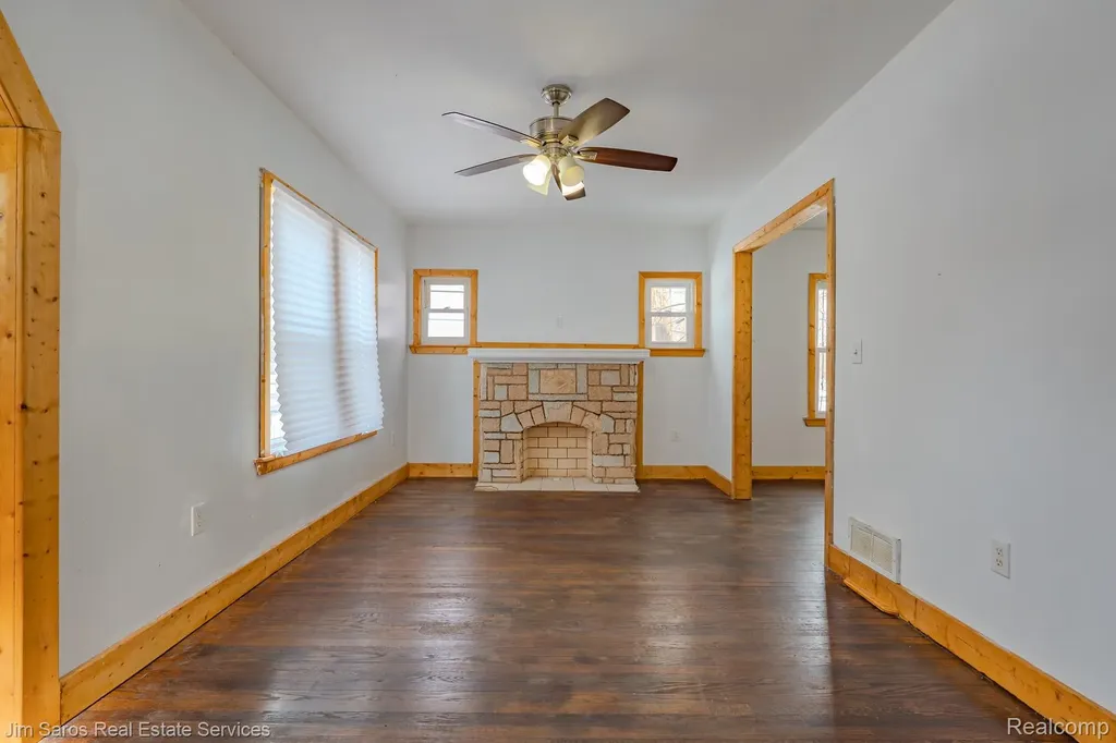 17892 Bradford Street Detroit City MI 48205