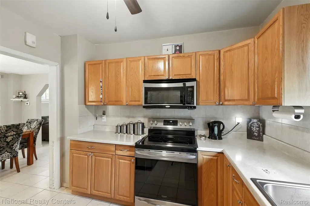 1041 Adeline Street Detroit City MI 48203