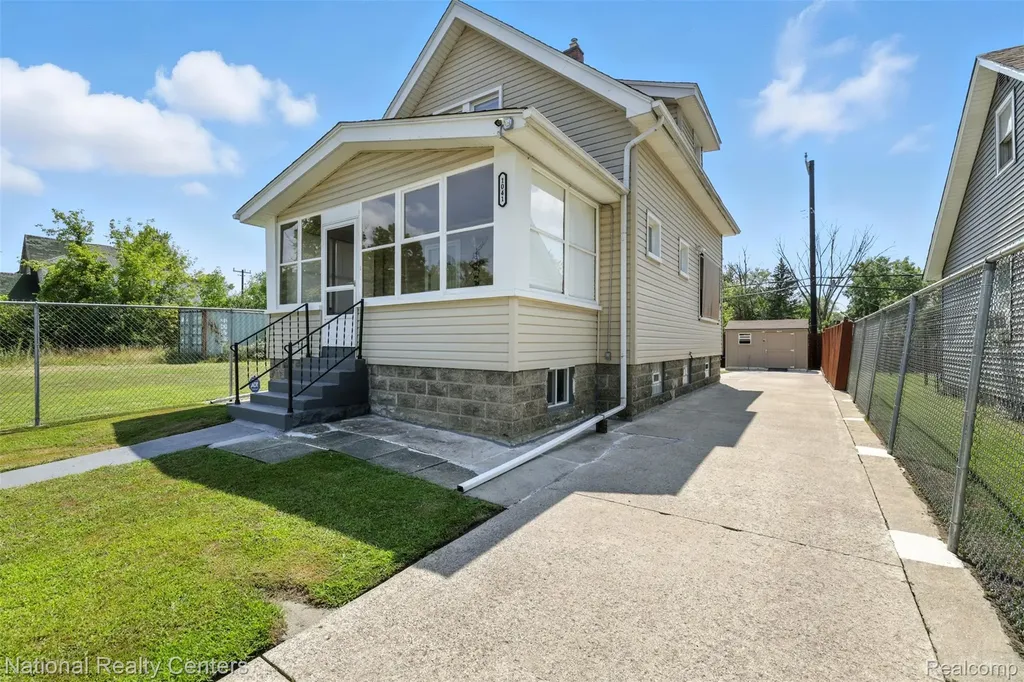 1041 Adeline Street Detroit City MI 48203