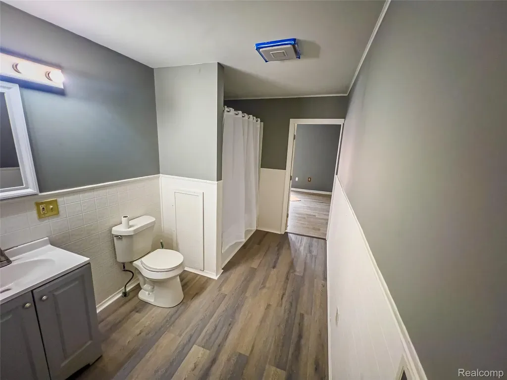 1226 N Grand River Avenue Lansing City MI 48906