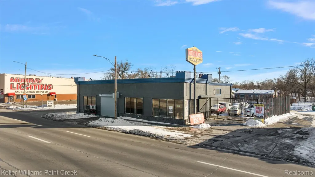 10311 W 8 Mile Road Detroit City MI 48221