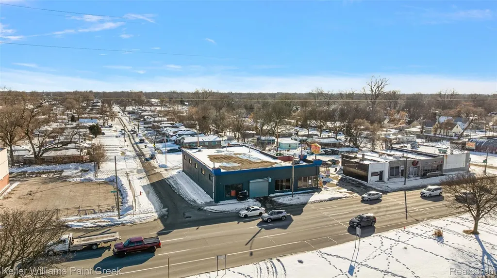 10311 W 8 Mile Road Detroit City MI 48221