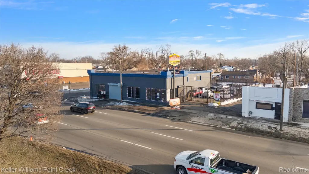 10311 W 8 Mile Road Detroit City MI 48221