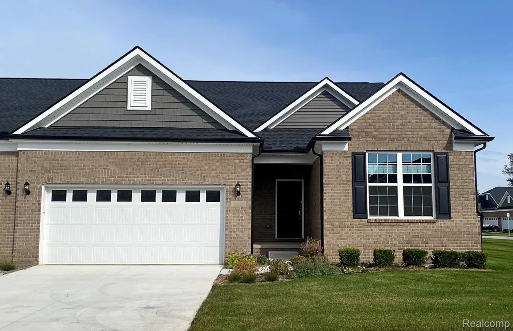 42744 Arbor Drive Clinton Charter Township MI 48038
