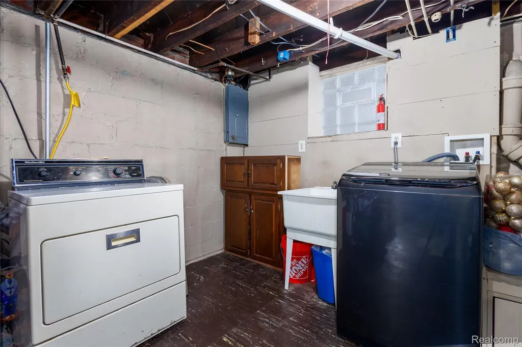 7100 Cahalan Street Detroit City MI 48209