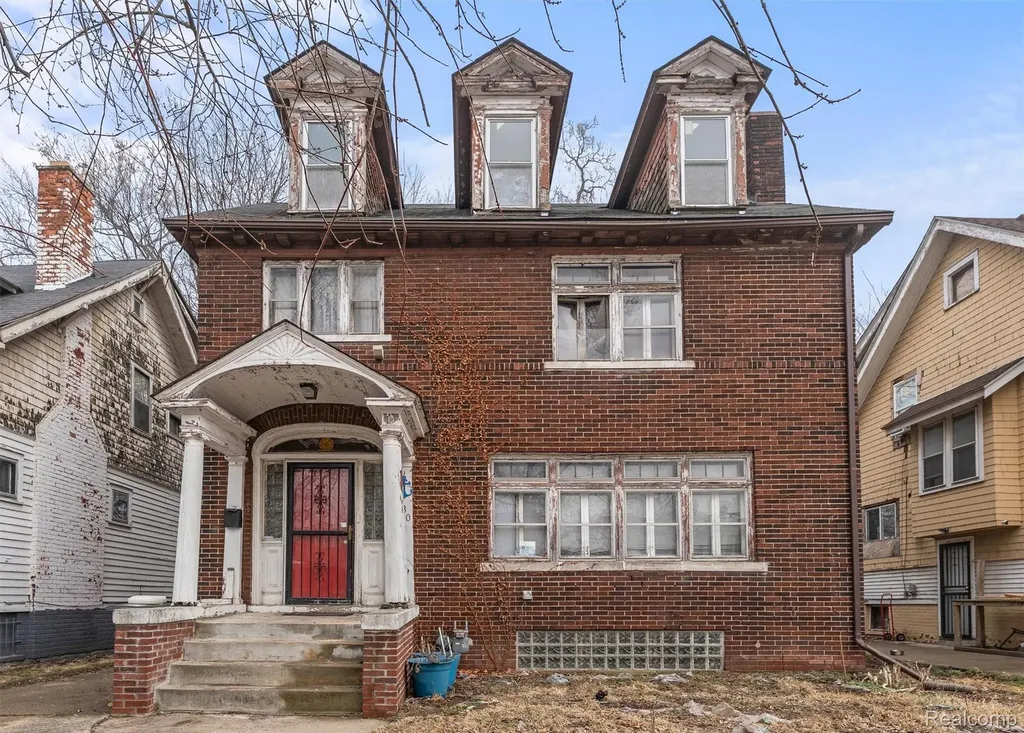 880 Algonquin Street Detroit City MI 48215
