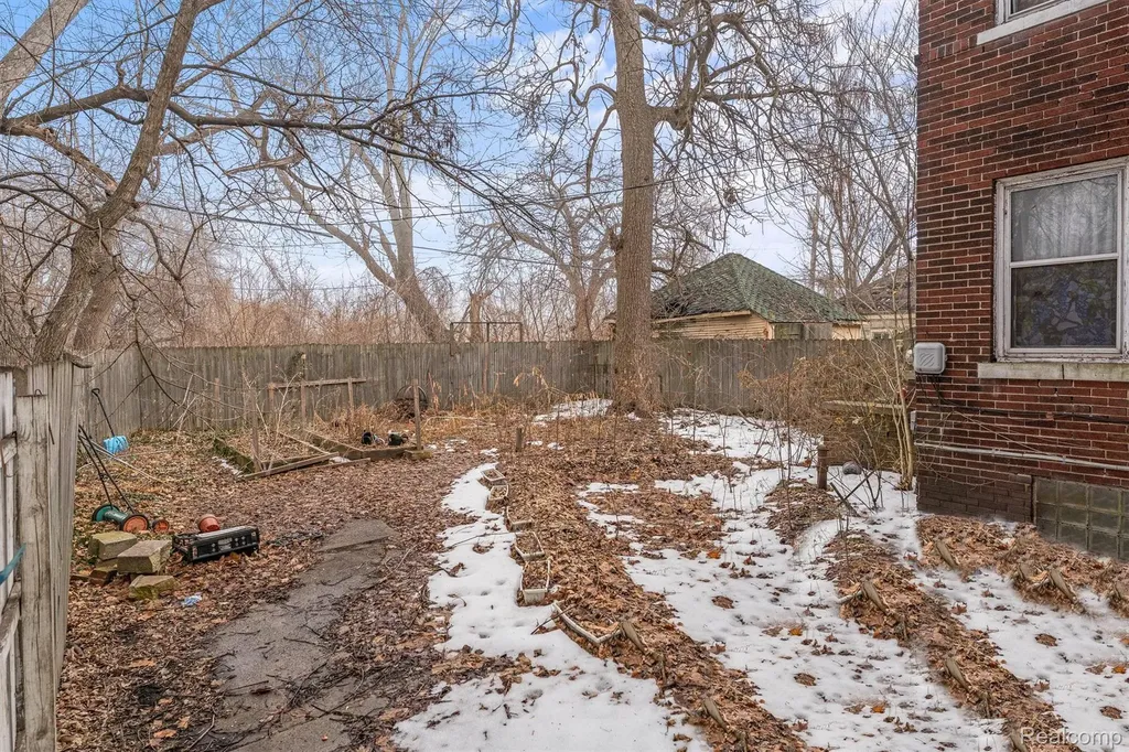 880 Algonquin Street Detroit City MI 48215