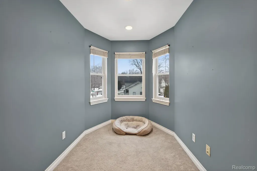 9399 Oakdale Street Algonac City MI 48001