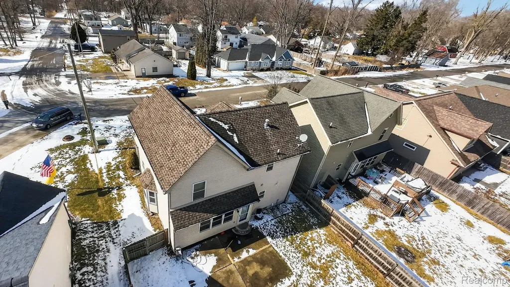 9399 Oakdale Street Algonac City MI 48001