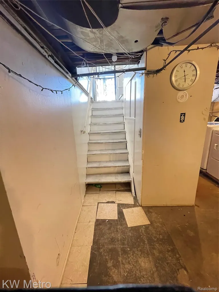 15847 Asbury Park Detroit City MI 48227