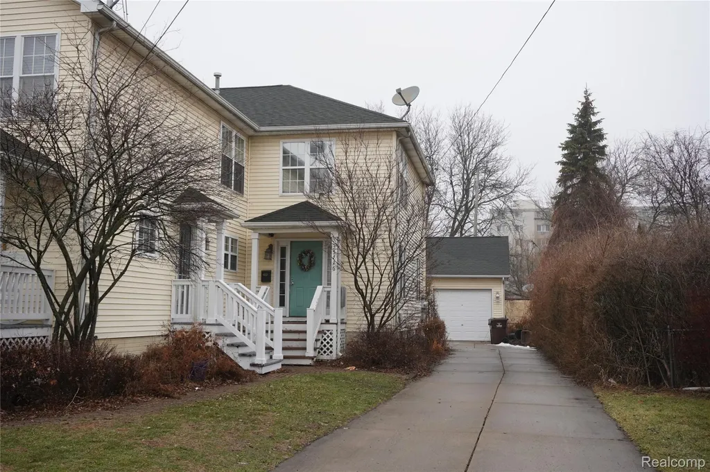 35726 Brush Street Wayne City MI 48184