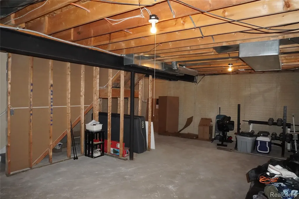 35726 Brush Street Wayne City MI 48184