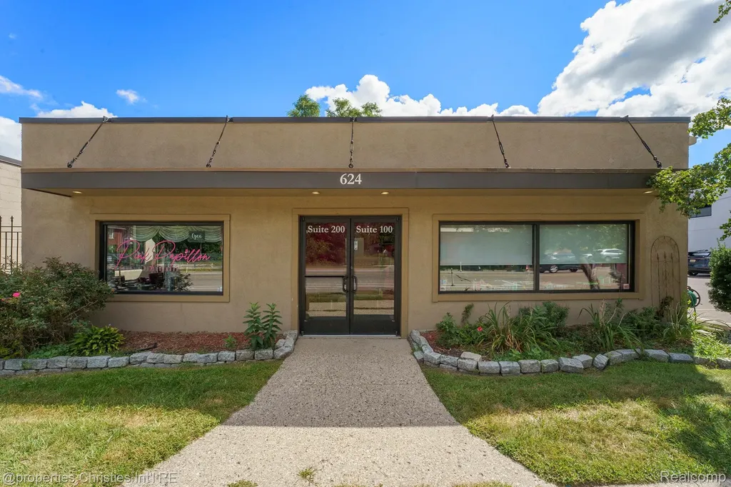 624 Livernois Street Ferndale City MI 48220