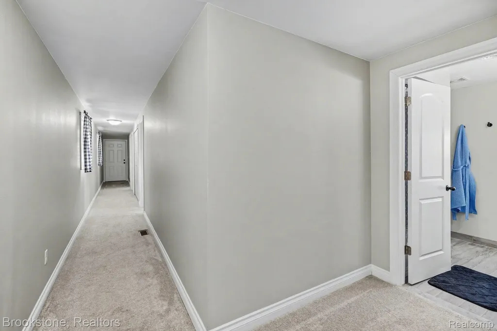 37815 Pineridge Street Harrison Charter Township MI 48045