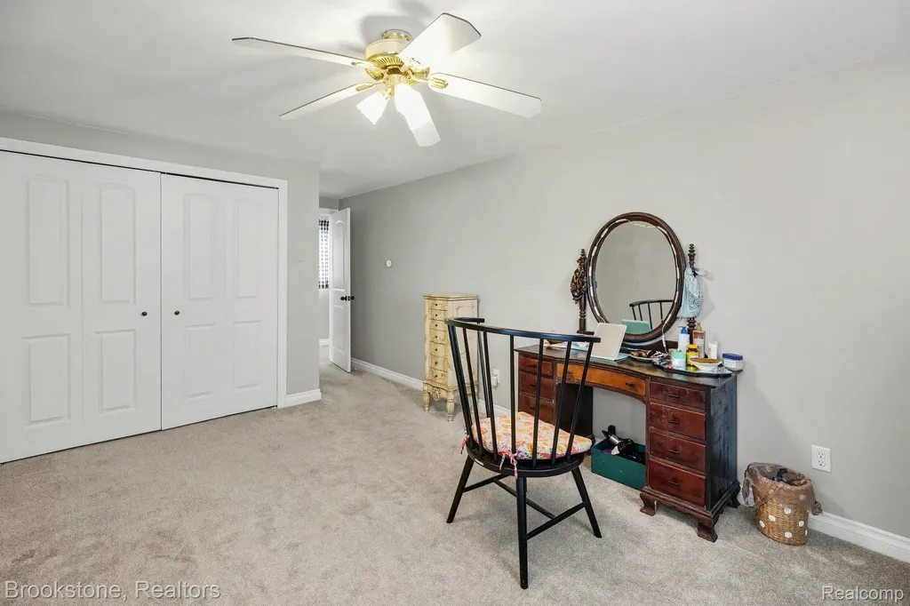 37815 Pineridge Street Harrison Charter Township MI 48045