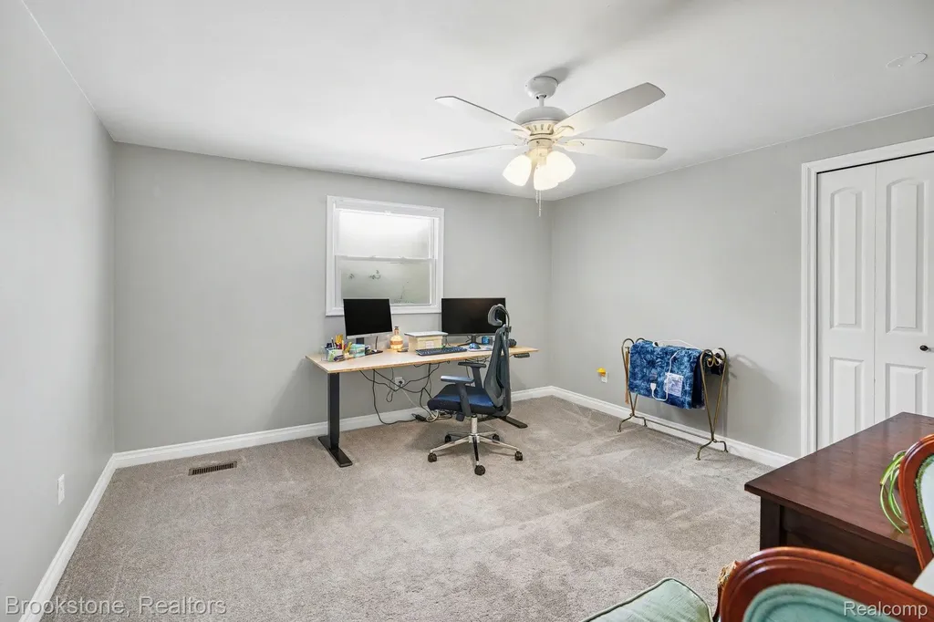 37815 Pineridge Street Harrison Charter Township MI 48045