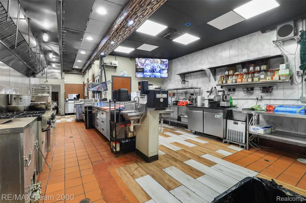 13210 Michigan Avenue Dearborn City MI 48126