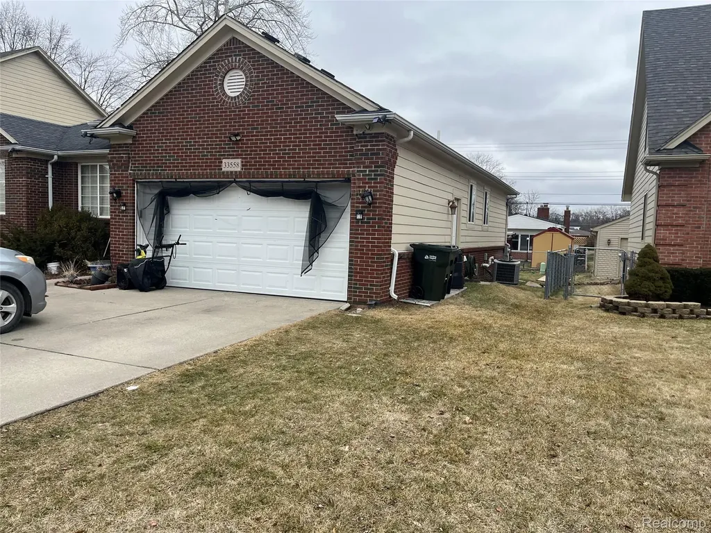 33558 Ashton Drive Sterling Heights City MI 48312