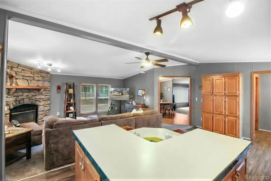 2351 Hiddenview Drive Berlin Charter Township MI 48166