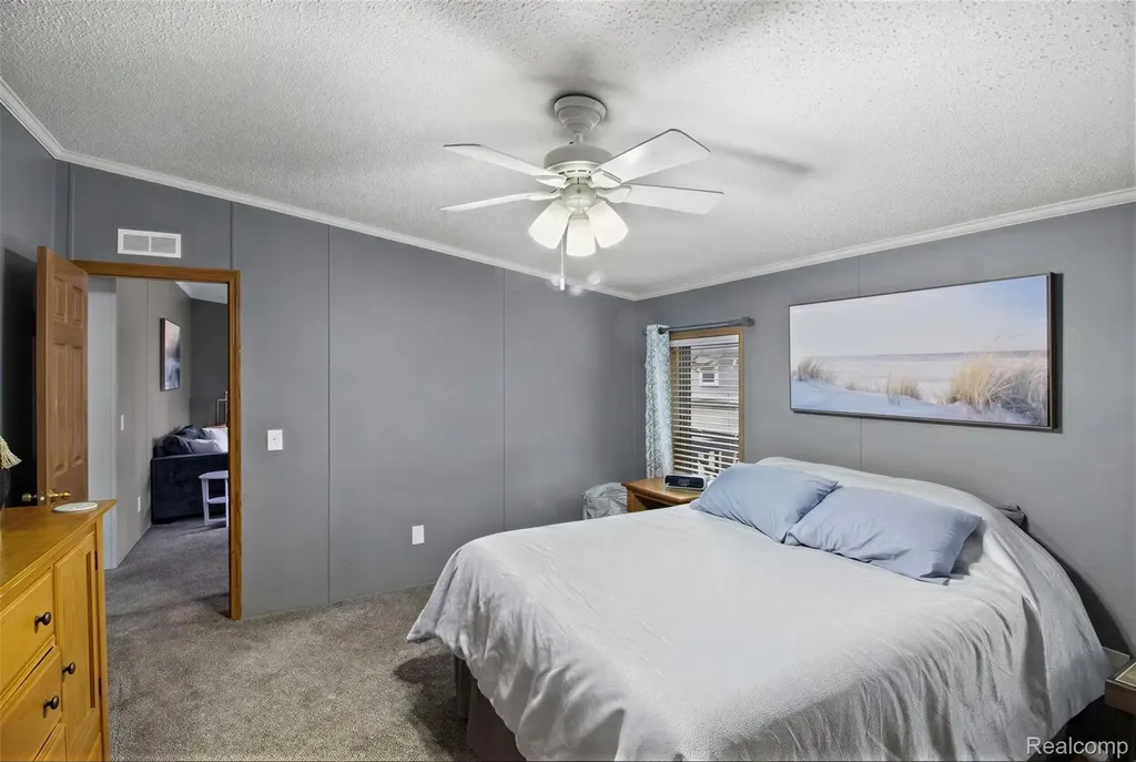 2351 Hiddenview Drive Berlin Charter Township MI 48166