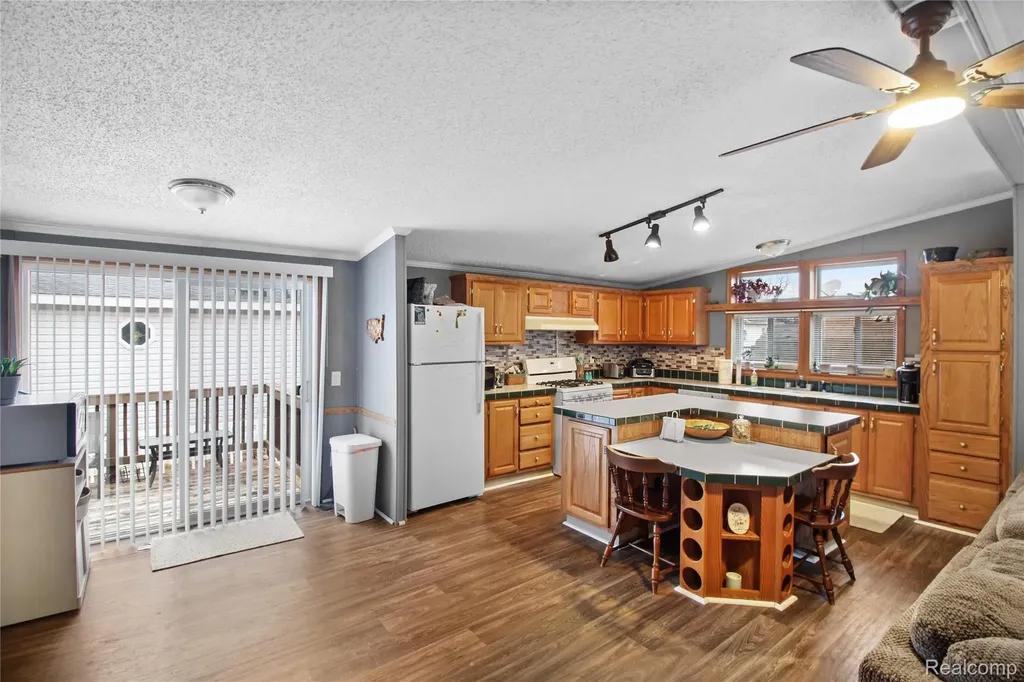 2351 Hiddenview Drive Berlin Charter Township MI 48166