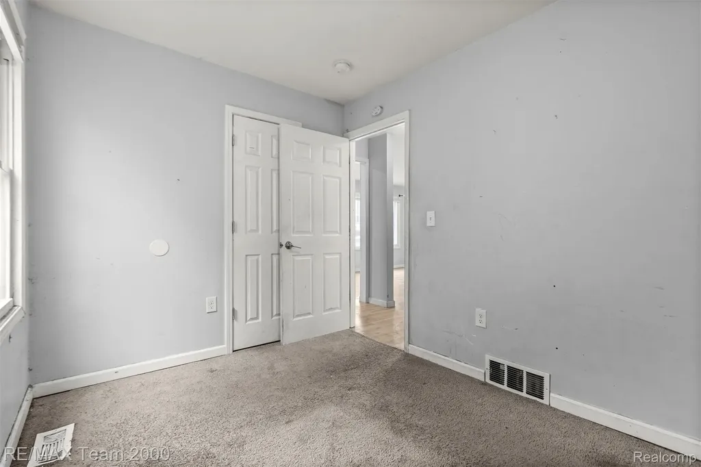 16145 Stahelin Avenue Detroit City MI 48219