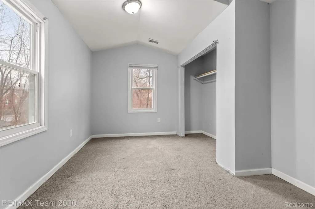 16145 Stahelin Avenue Detroit City MI 48219