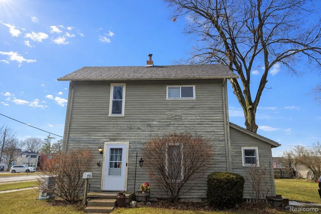 201 S Almer Street Caro City MI 48723