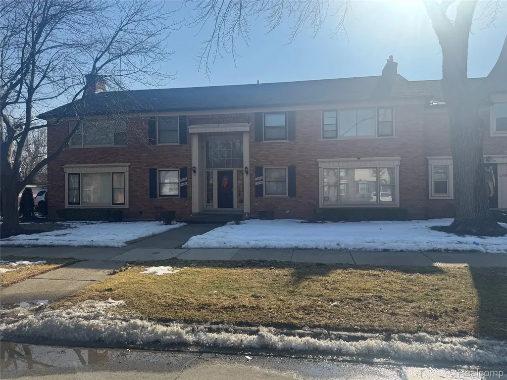 19648 Fleetwood Drive Harper Woods City MI 48225