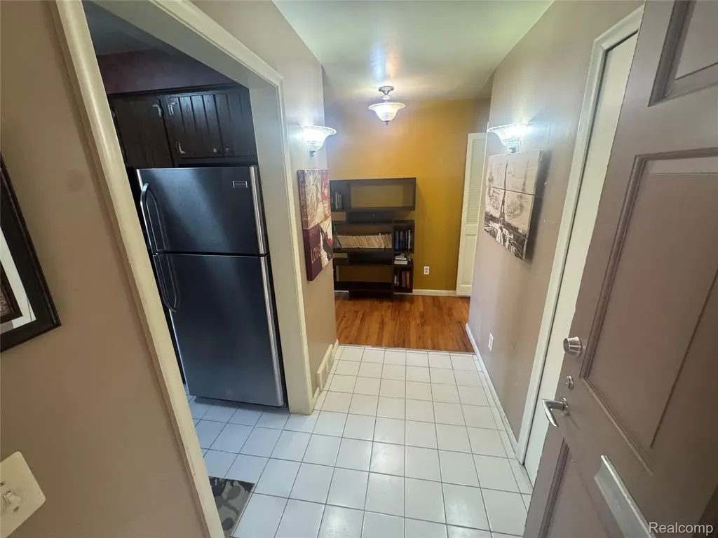 19648 Fleetwood Drive Harper Woods City MI 48225