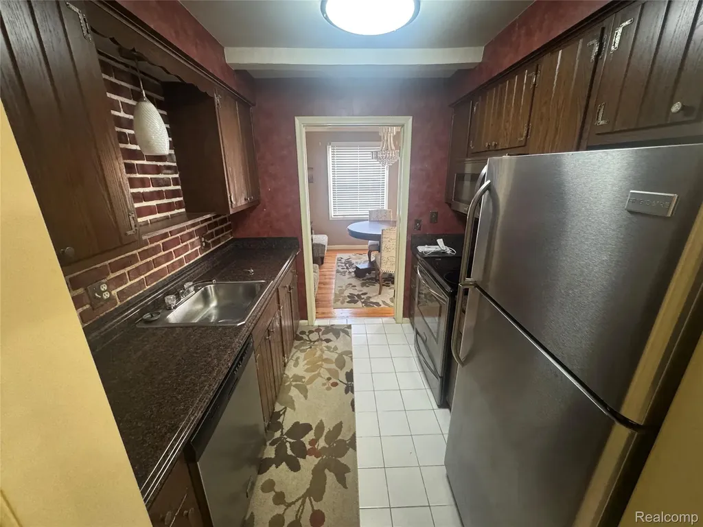 19648 Fleetwood Drive Harper Woods City MI 48225