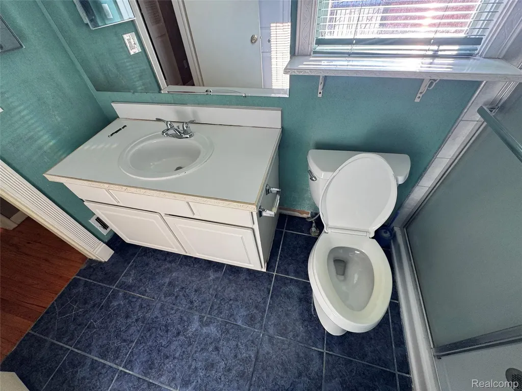 19648 Fleetwood Drive Harper Woods City MI 48225