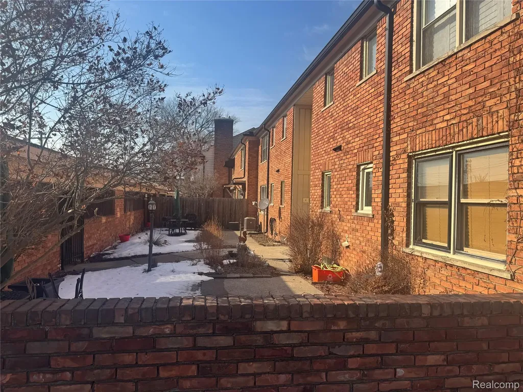 19648 Fleetwood Drive Harper Woods City MI 48225