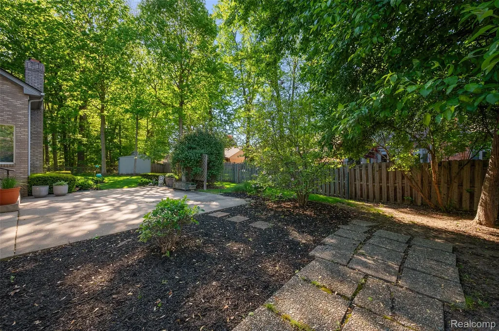 17840 Christine Boulevard N Clinton Charter Township MI 48038