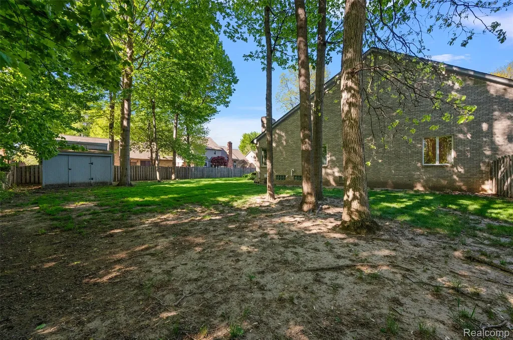 17840 Christine Boulevard N Clinton Charter Township MI 48038