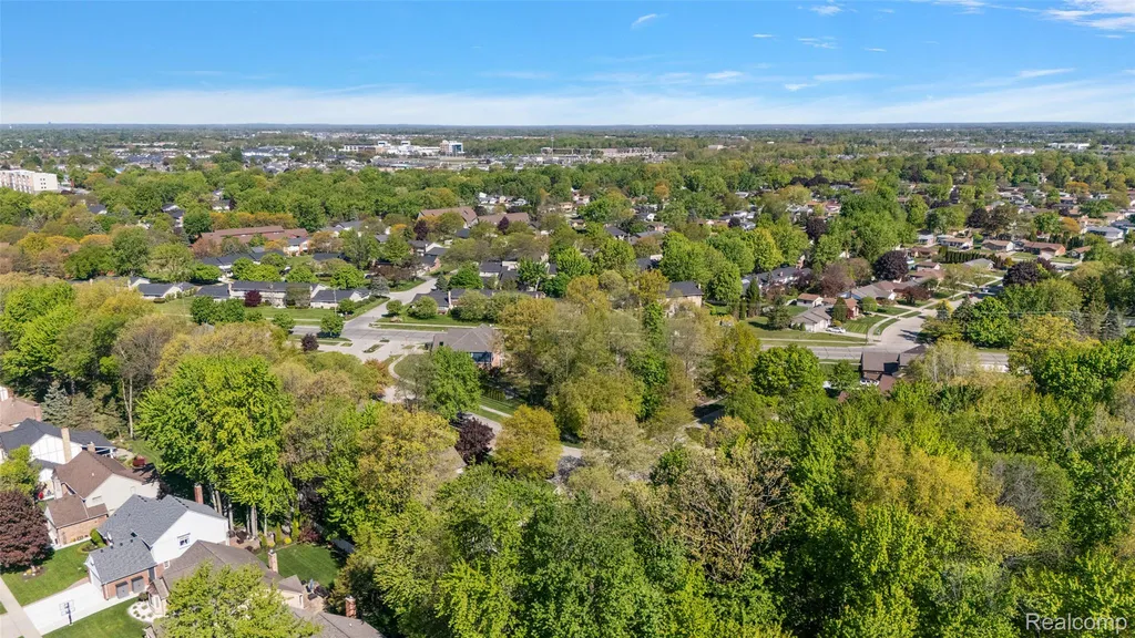 17840 Christine Boulevard N Clinton Charter Township MI 48038