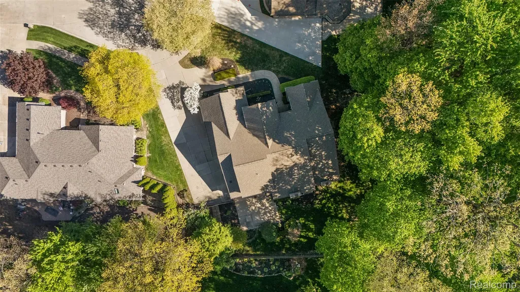 17840 Christine Boulevard N Clinton Charter Township MI 48038