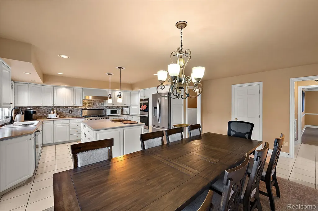 17840 Christine Boulevard N Clinton Charter Township MI 48038
